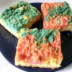 Artikelbild Farbigen Streuselkuchen backen