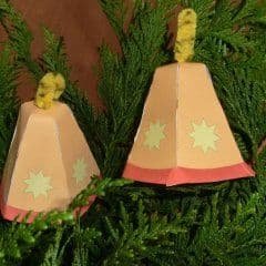 Artikelbild Weihnachtsglöckchen aus Papier kleben und falten